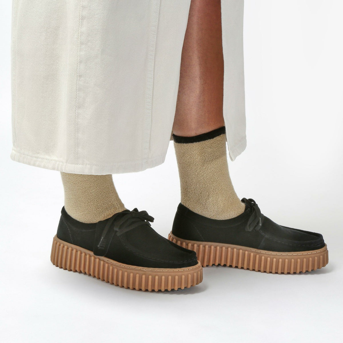 Torhill Bee Black Suede - Clarks Signature