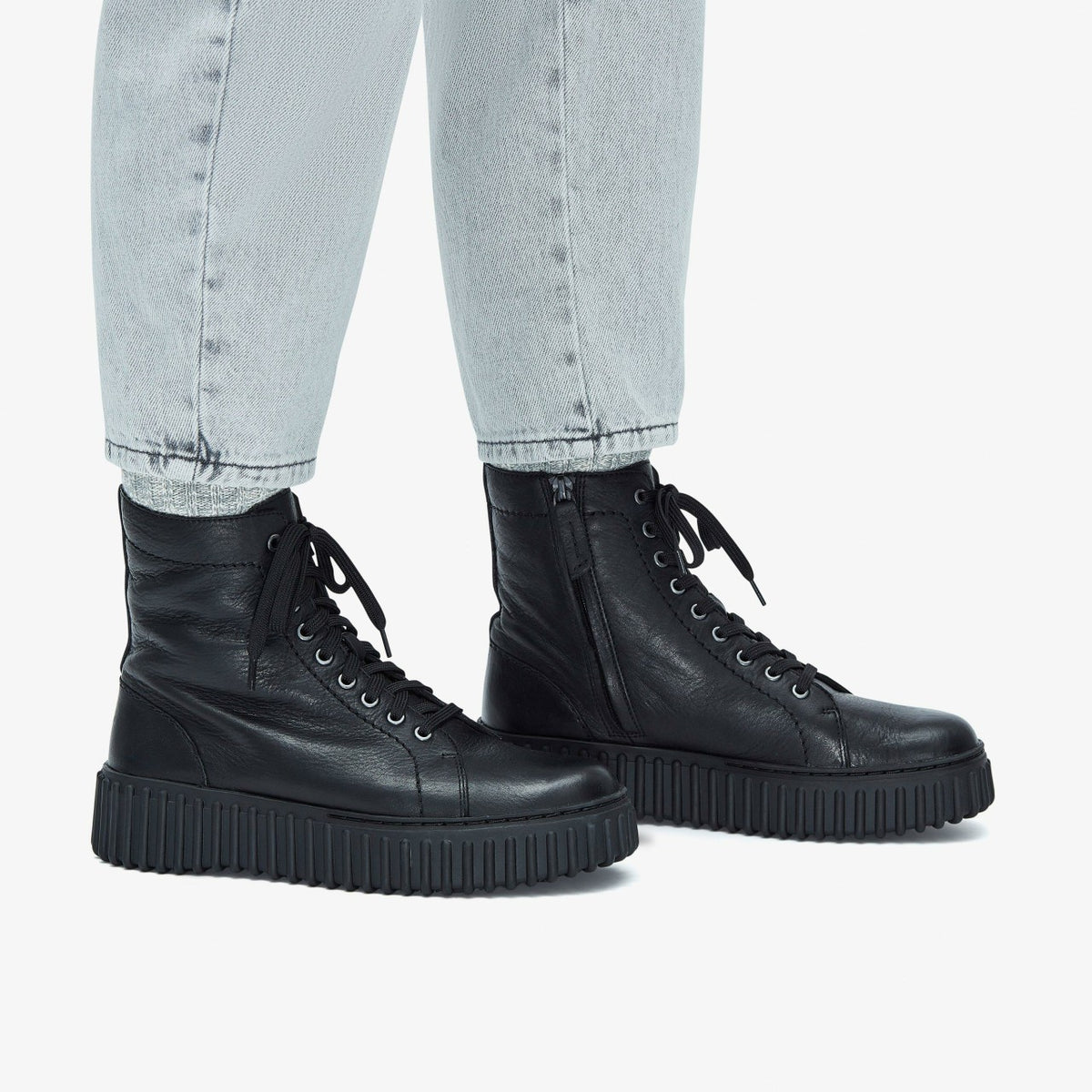 Torhill Rise Ankle Boot Black Leather - Clarks Trusted