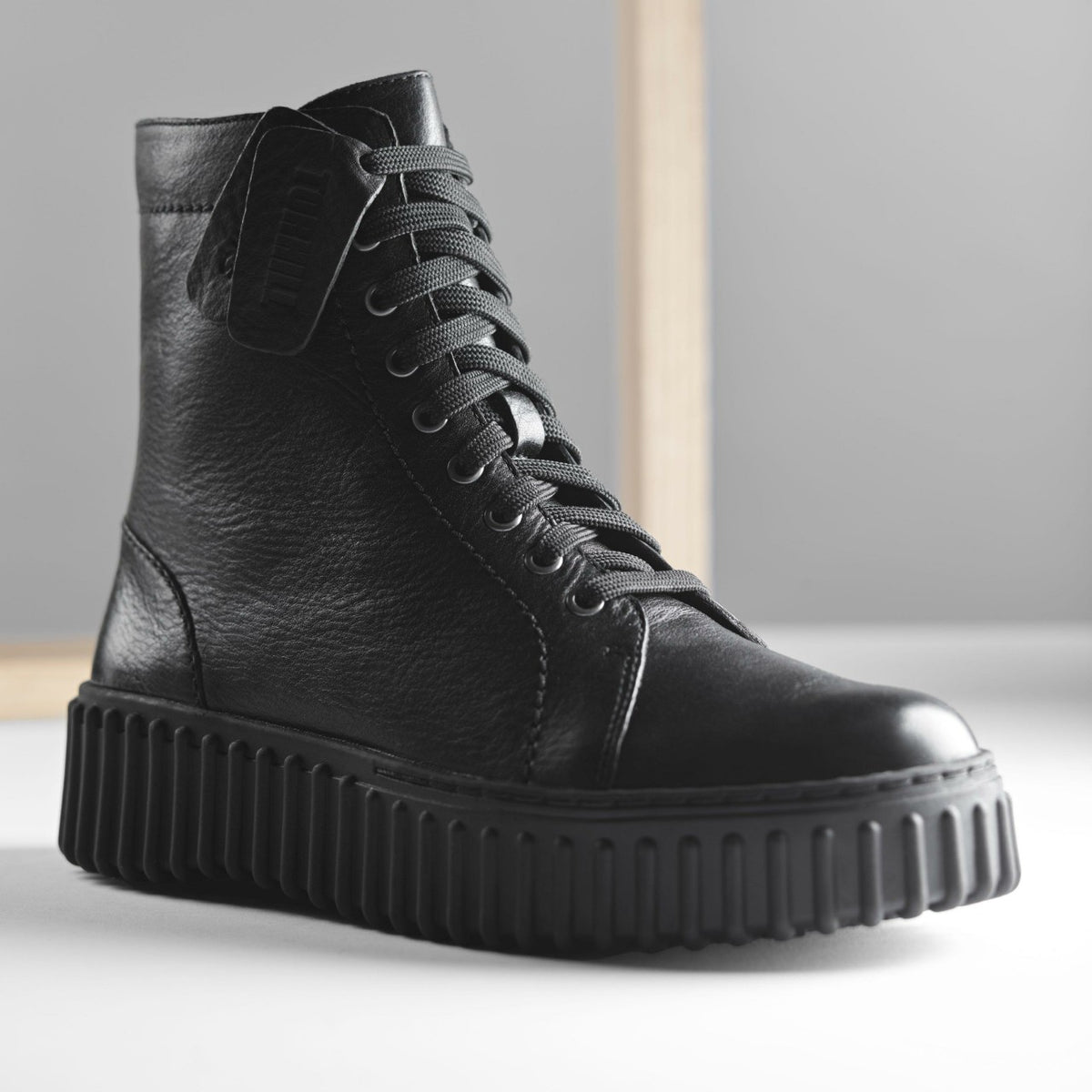 Torhill Rise Ankle Boot Black Leather - Clarks Trusted