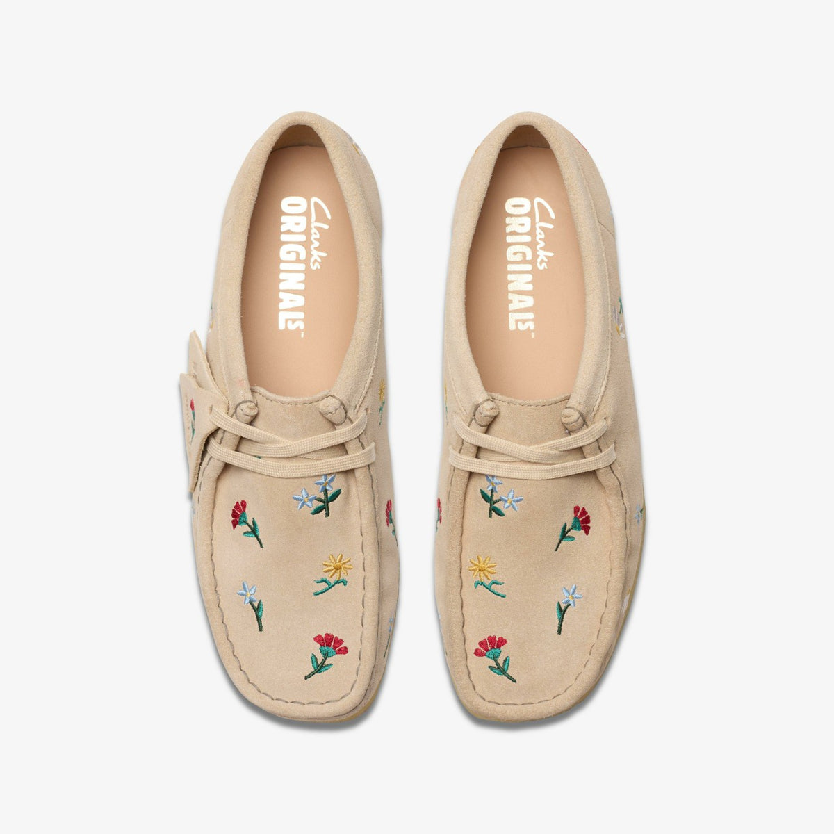 Wallabee Taupe Embroidery - Clarks Latest