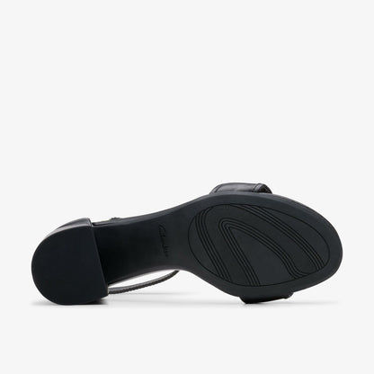 Ezoria Mae Black Leather - Clarks Great Value