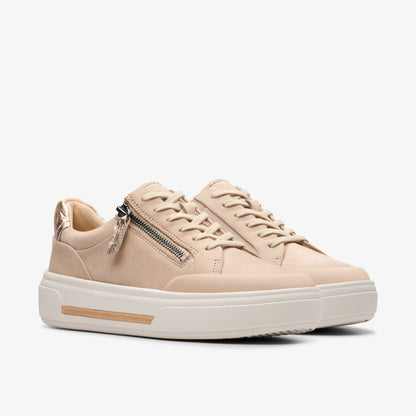 Hollyhock Zip Sand Nubuck - Clarks Classic