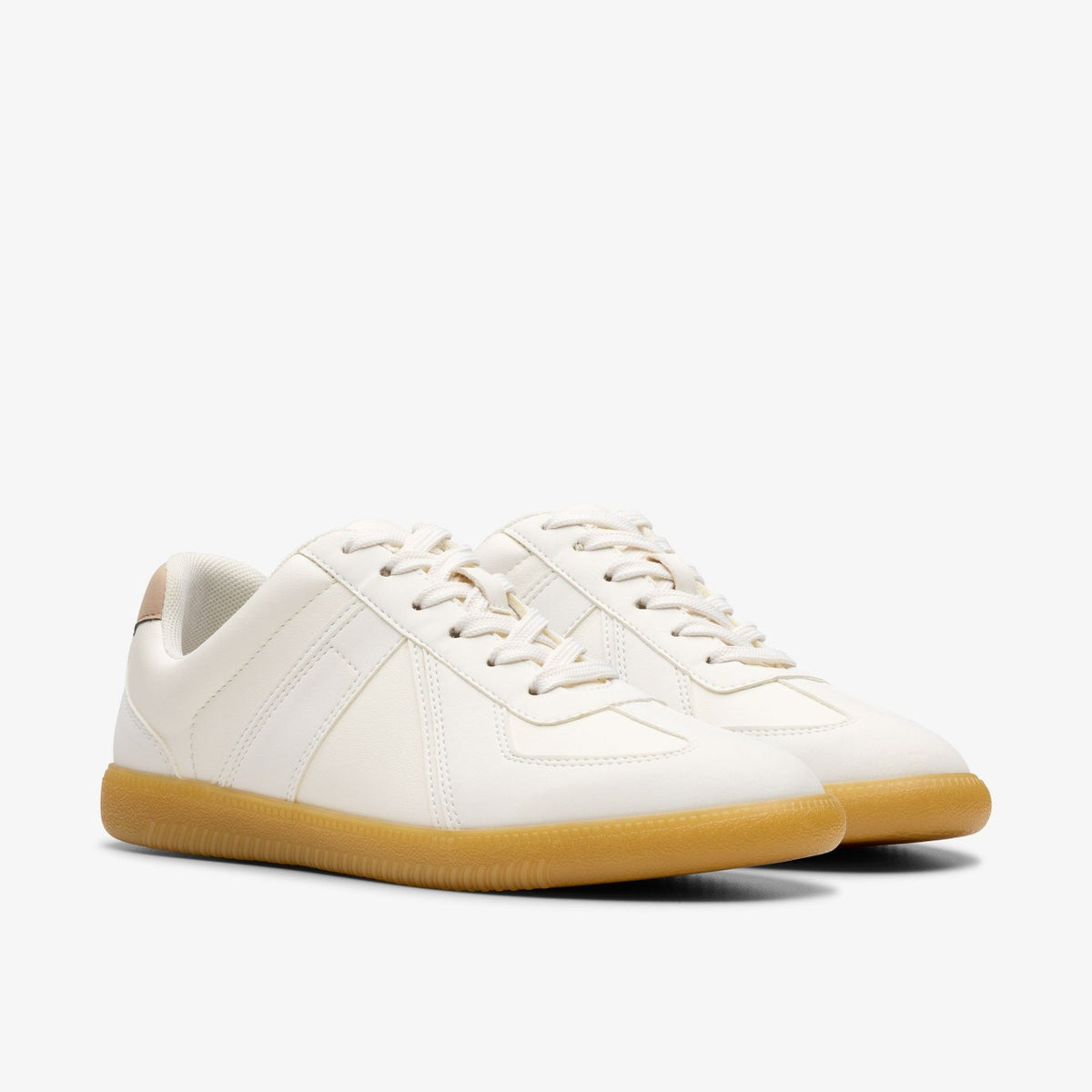 Nykole Step White - Clarks Best Seller